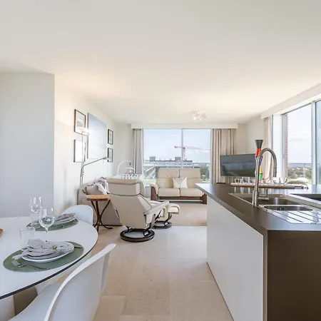 Spectacular Penthouse With Parking And Panoramic View * Nieuwpoort